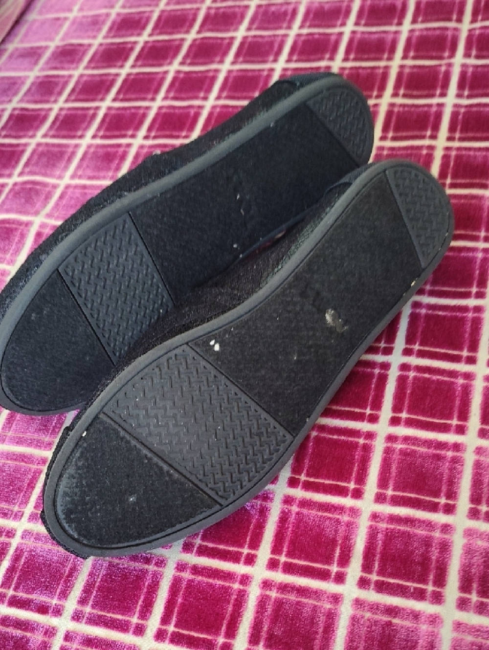 TOMS Black Lace Slip-On Flats - Picture 5 of 7